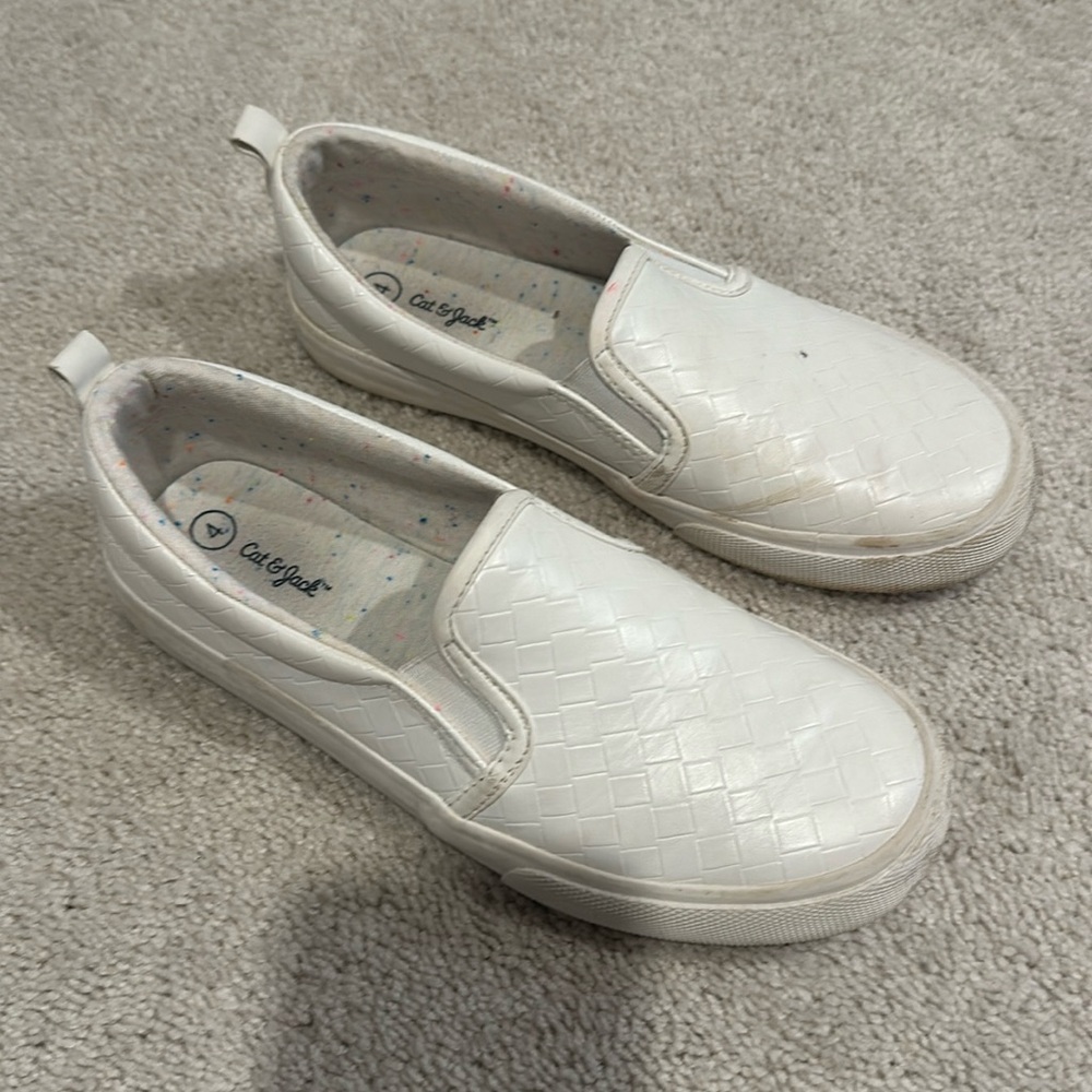 Girls white slip on shoes-size 4